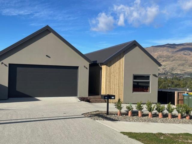 House for rent in Otakou