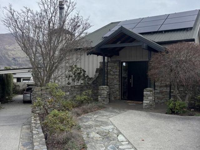 House for rent in Otakou
