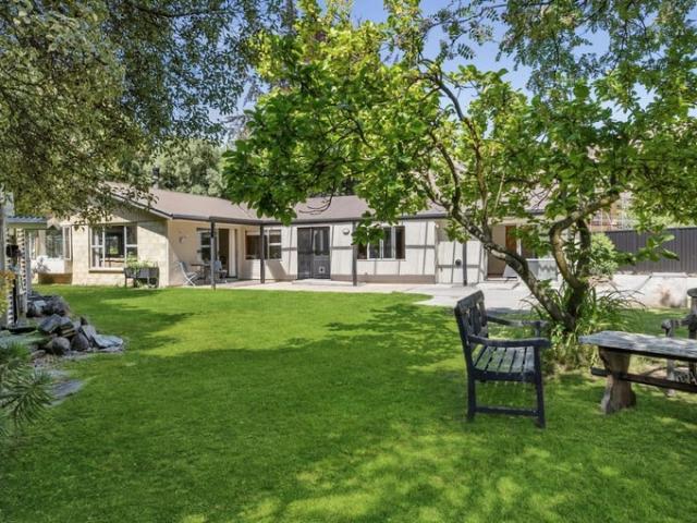 House for rent in Otakou