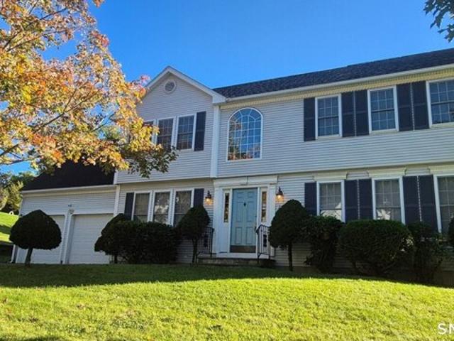 House for sale in Westfield, Middletown