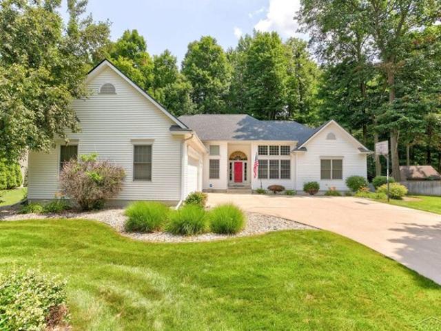 House for sale in Freeland