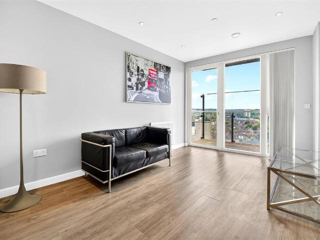 Apartment for rent in London Borough of Croydon, Waddon