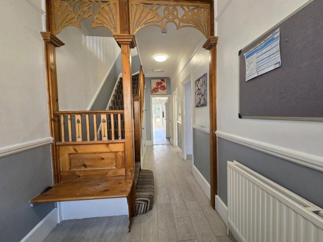 House for rent in Furzedown, Greater London