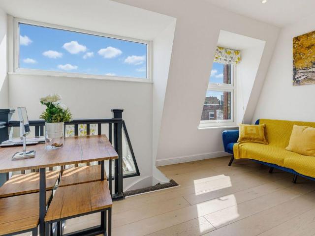 House for rent in Fulham, Sands End