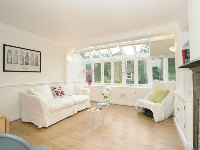 Apartment for rent in Sands End, Greater London