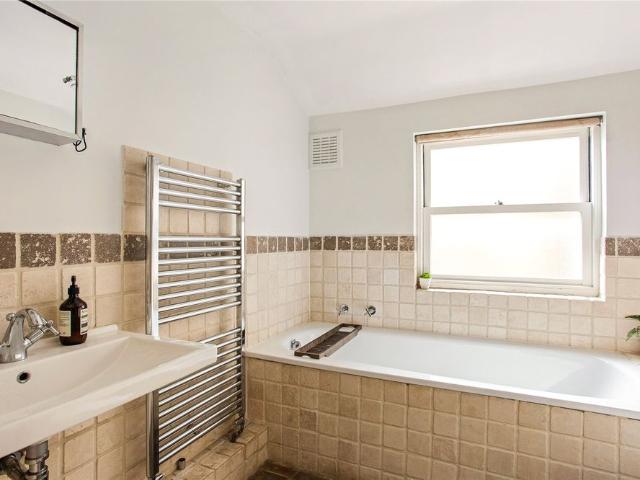 House for rent in Fulham, Sands End