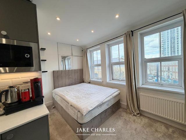 Studio for rent in London Borough of Wandsworth, Greater London