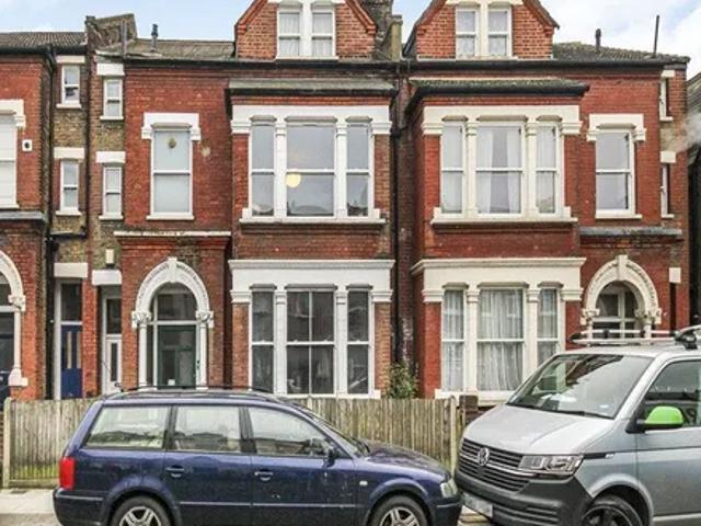 Apartment for rent in Earlsfield, Greater London