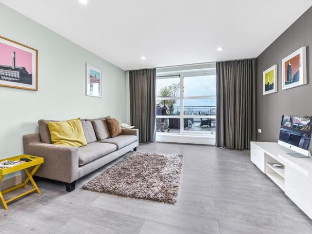 Apartment for rent in Stockwell, Greater London