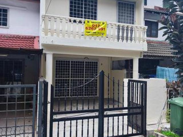 Terraced House for sale in Country Heights Damansara, Kuala Lumpur