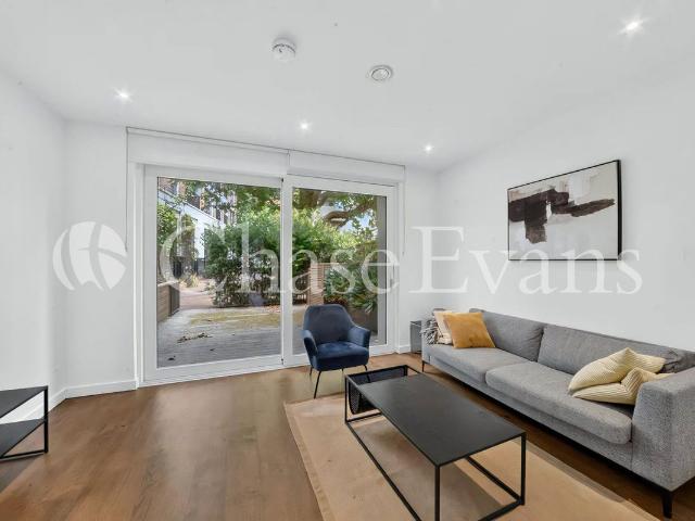House for rent in Walworth, Greater London