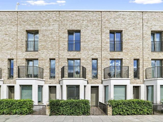 House for rent in Walworth, Greater London