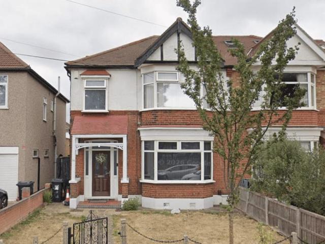 House for rent in London Borough of Redbridge, Greater London