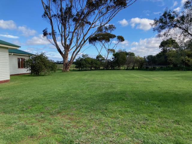 Cottage for sale in Denison, Victoria