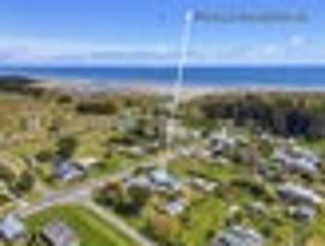 House for sale in Hōkio Beach, Horowhenua District