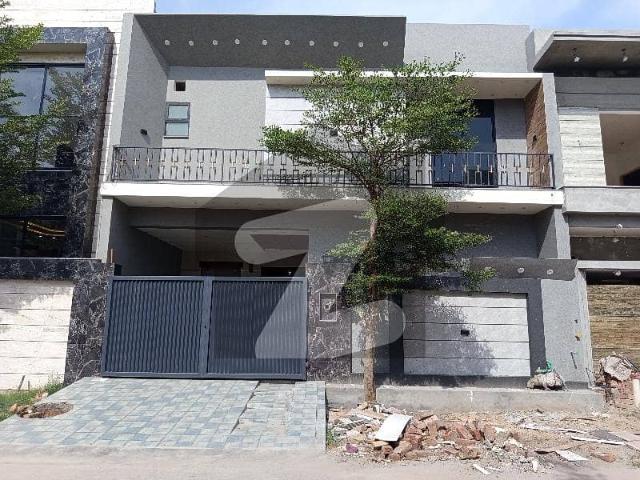 House for sale in Faisalabad, Islamabad Capital Territory