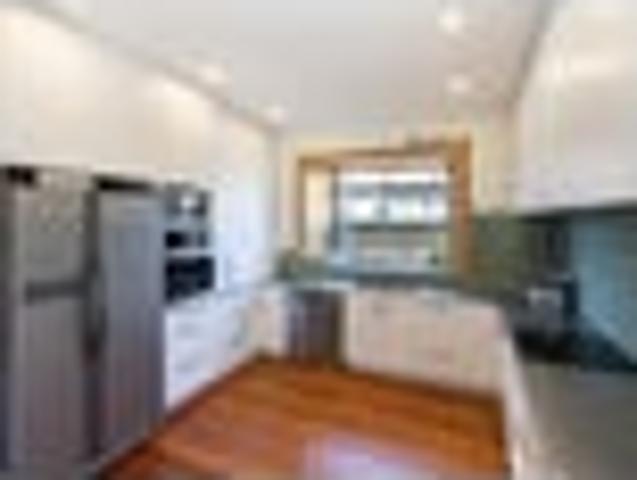 House for sale in Chaslands, Canterbury