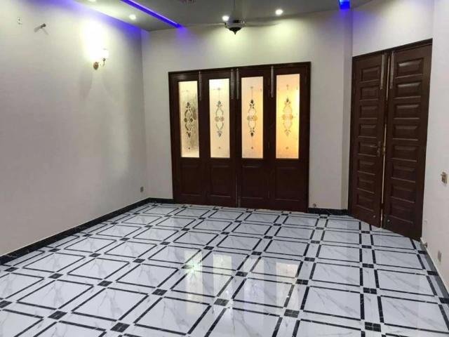 House for sale in WAPDA Town, کھمبے