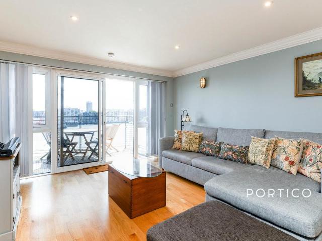 Apartment for rent in Wapping, Greater London