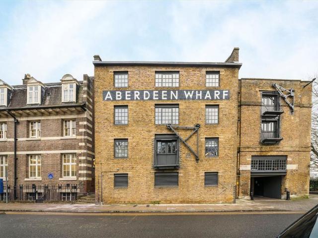 Apartment for rent in Wapping, Greater London