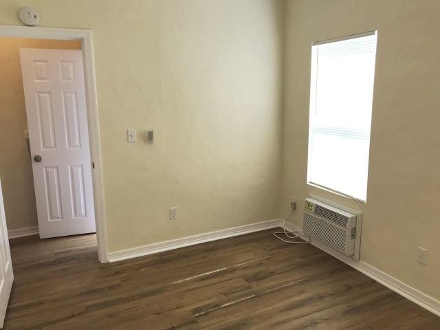 Apartment for rent in Long Beach, California