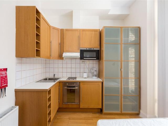 Apartment for rent in Shepherd's Bush, Greater London