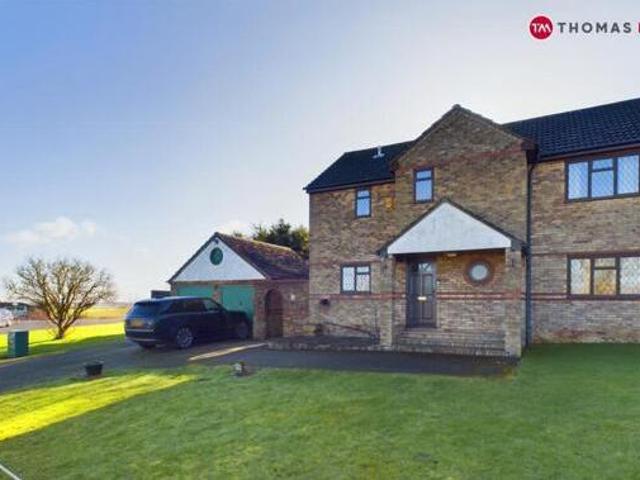 House for sale in Huntingdon