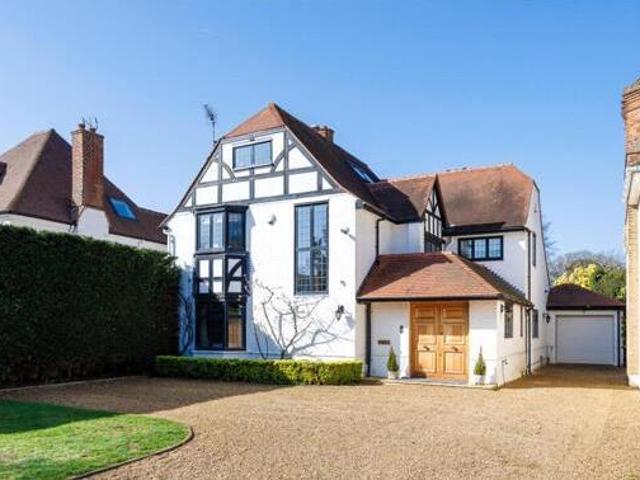 House for sale in Kingston Upon Thames, Greater London