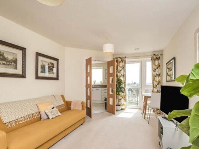 House for sale in Northampton, Northamptonshire