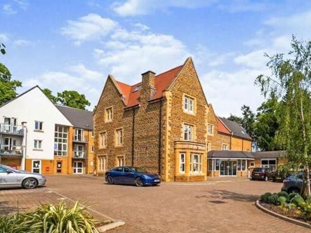 House for sale in Northampton, Northamptonshire