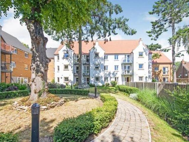 House for sale in Northampton, Northamptonshire