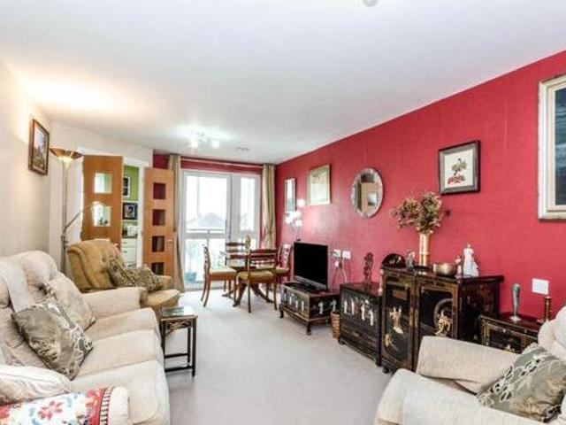 House for sale in Northampton, Northamptonshire
