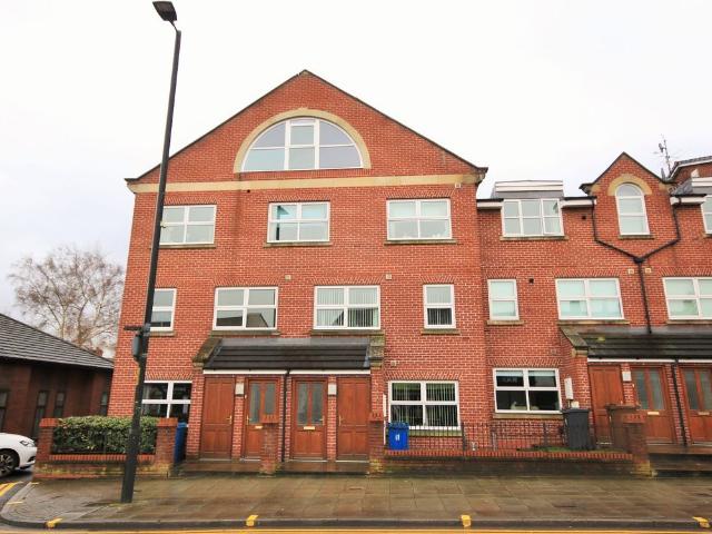 Apartment for rent in Lamberhead Green, Wigan