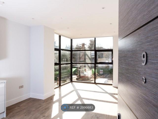 Apartment for rent in Slough