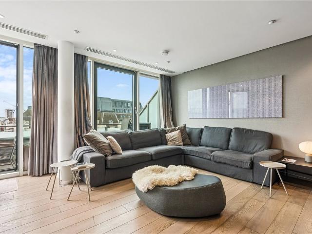 Apartment for rent in Chinatown, Greater London