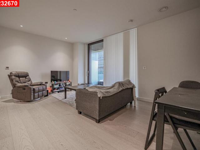Apartment for rent in Canary Wharf, Greater London