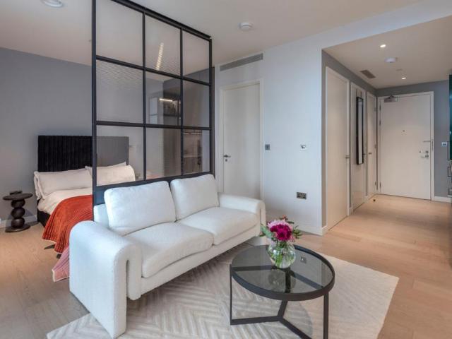 Apartment for rent in Limehouse, Greater London