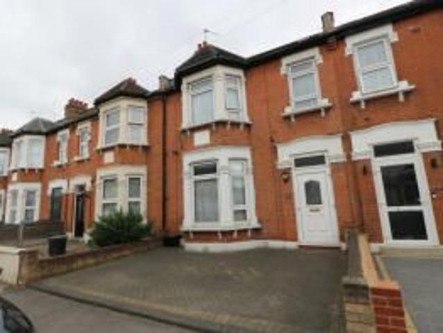 Room for rent in London Borough of Redbridge, Greater London