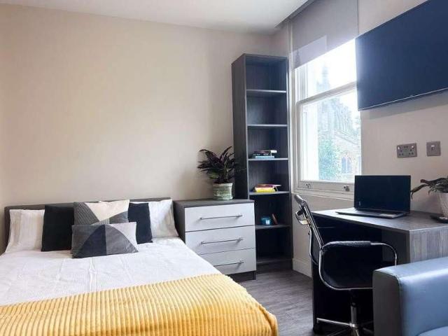 Studio for rent in St. Peters Quarter, Derby
