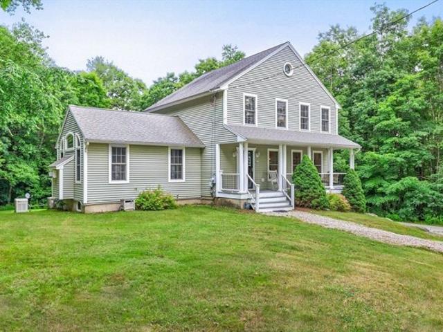 House for sale in New Braintree, Massachusetts