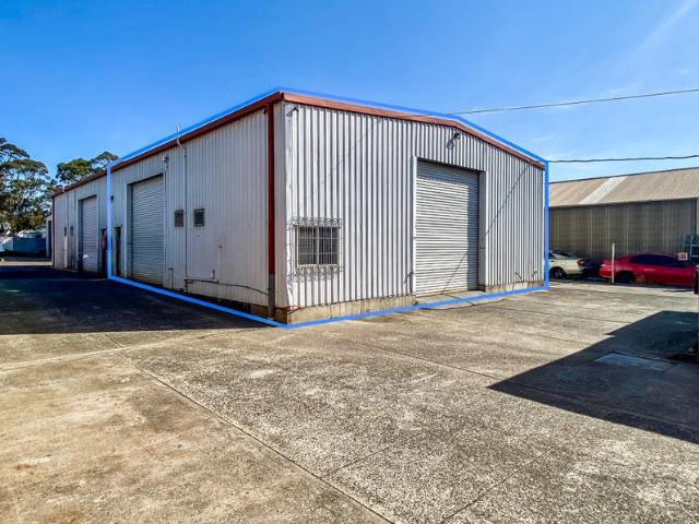 Warehouse for rent in Oak Flats Dc, New South Wales