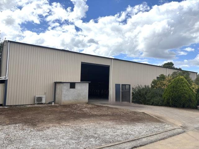 Warehouse for rent in Gomersal, South Australia