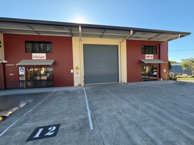 Warehouse for rent in Kings Creek, Queensland