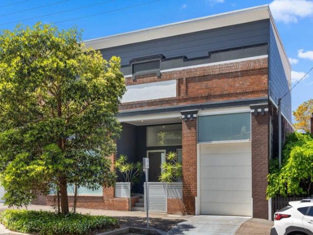 Townhouse for sale in Newcastle, Newcastle-Maitland