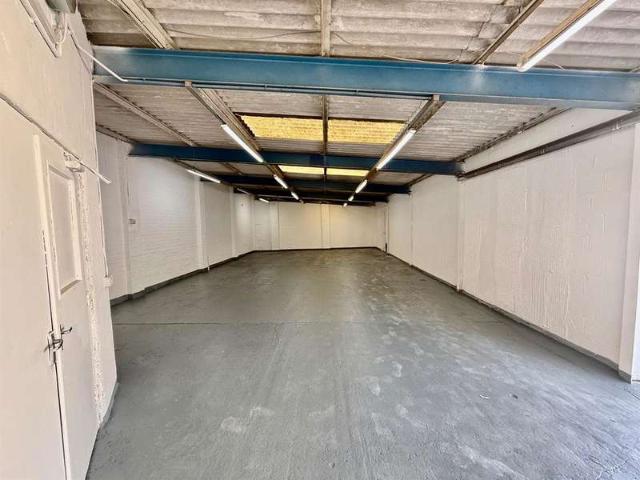 Commercial for rent in Birchills, Walsall