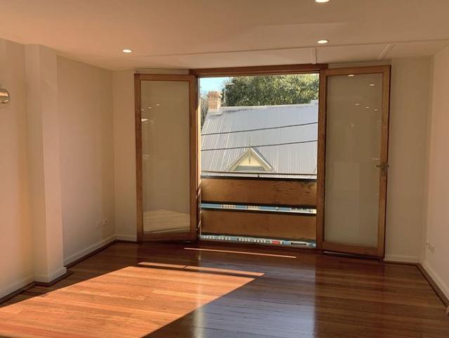 Townhouse for rent in Sydney, New South Wales