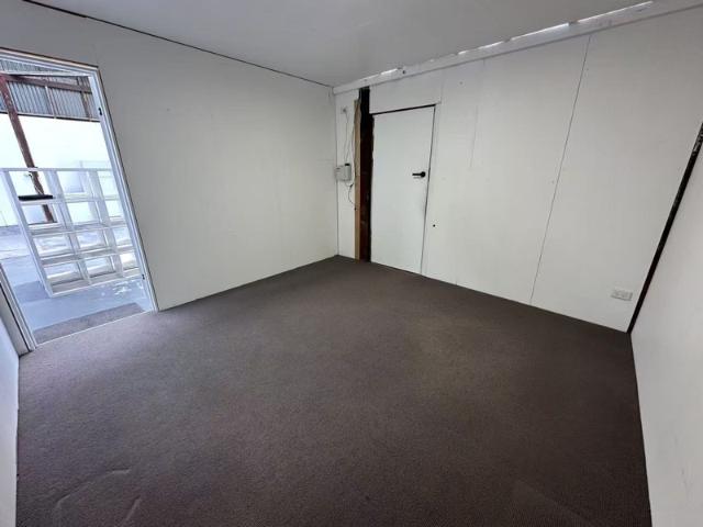 Warehouse for rent in Moonah
