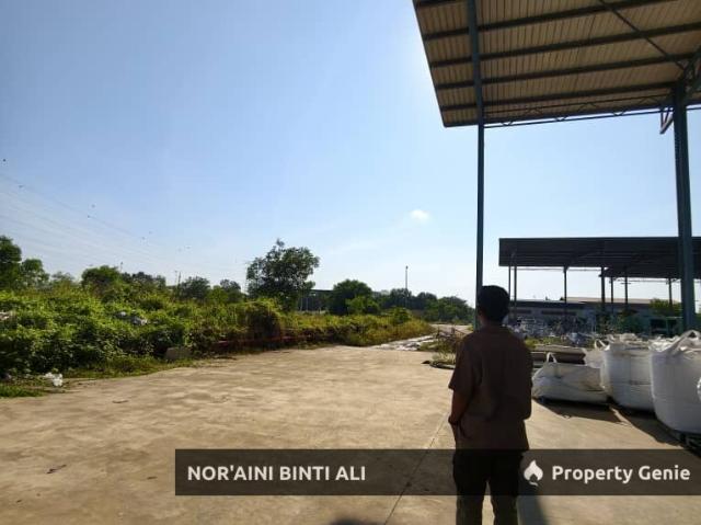 Warehouse for sale in Pahang