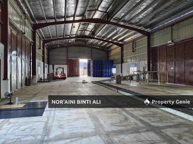 Warehouse for sale in Pahang