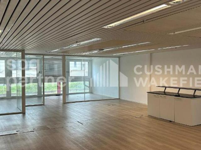 Industrie kaufen in Nyon, Waadt